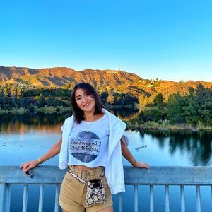 Meet your Posher, Çağla